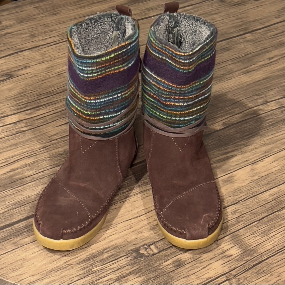 TOMS Toms Nepal Faux Fur Boot Brown Suede Leather Faux Fur Rubber Sole